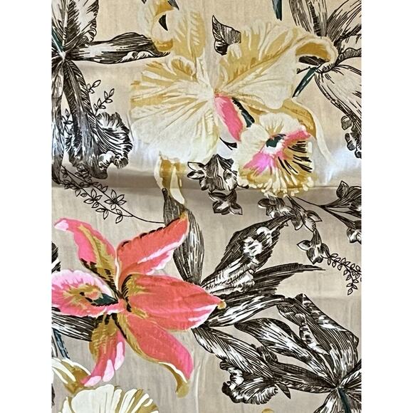 Vintage Scarf Yellow Pink Flowers Large 33.5 X 32” Silky Feel New Old Stock - Picture 5 of 5